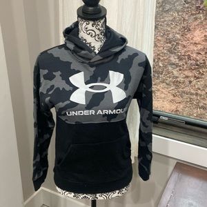 Like new Under Armor youth hoodie